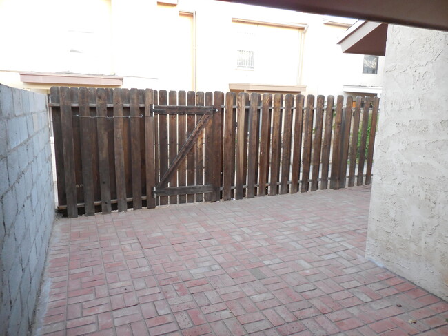 Building Photo - 3210 Isla Bahia Way