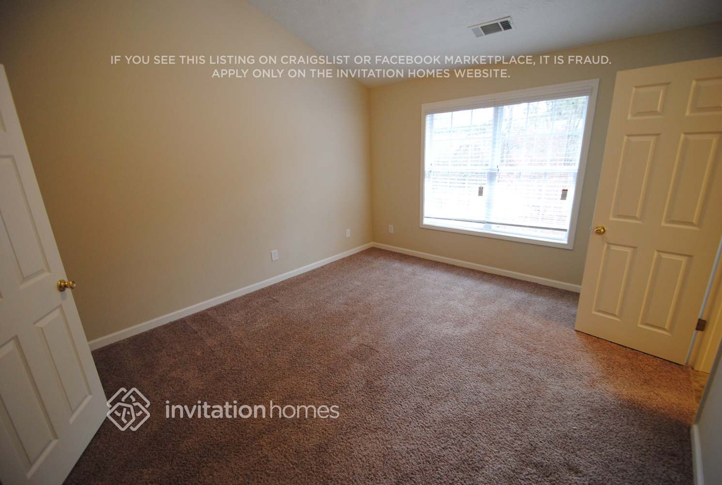 Building Photo - 1221 Pine Acre Dr NE