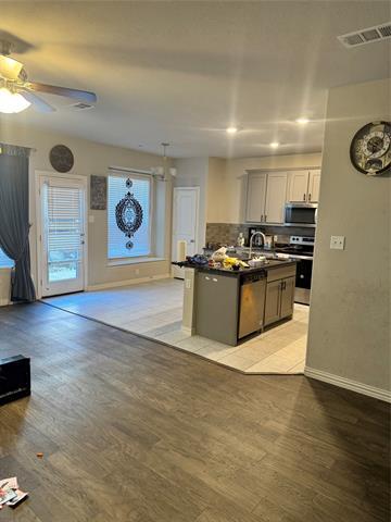 Building Photo - 4475 Samarth St