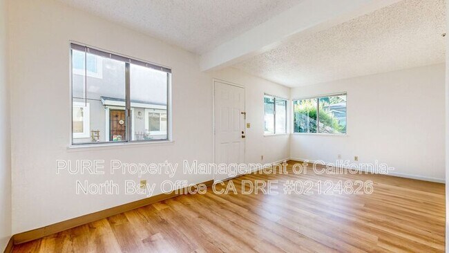 Building Photo - 1877 Dorado Ct