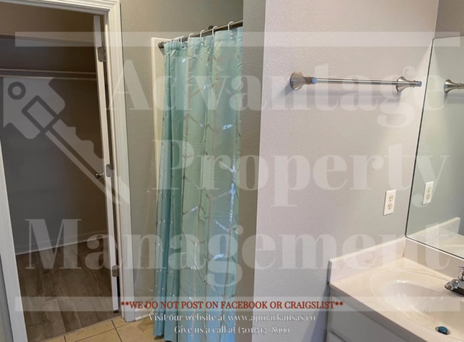 Building Photo - 2520 Zoysia Ln
