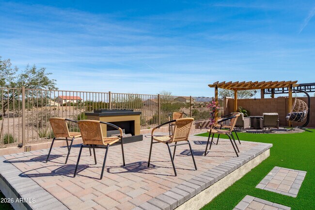 Building Photo - 10812 E Tesla Ave