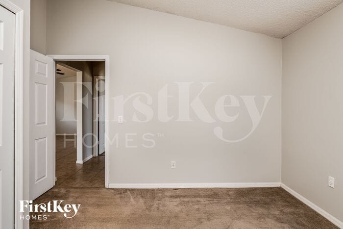 Building Photo - 7540 Groveoak Dr
