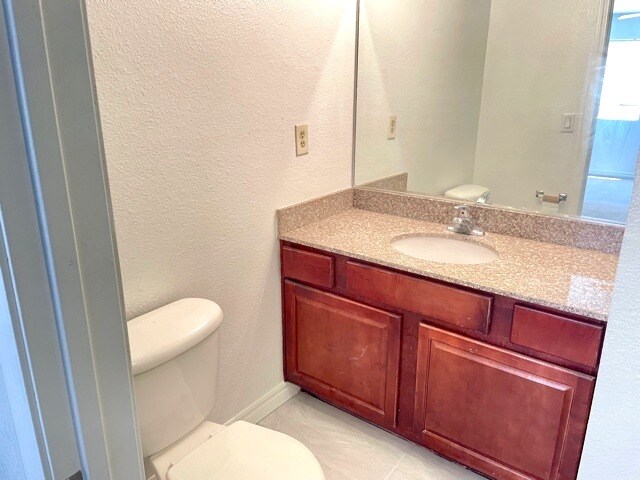 Building Photo - 5317 Indian River Dr