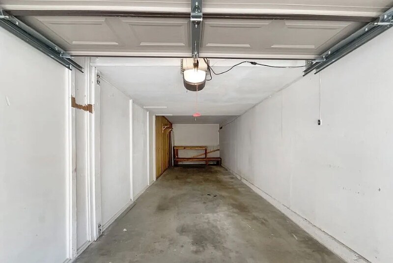 Building Photo - 1215 Sarabande Ln