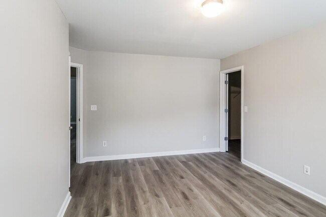 Building Photo - 1471 Ewing Farm Dr