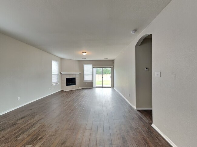 Building Photo - 12509 Patnoe Dr