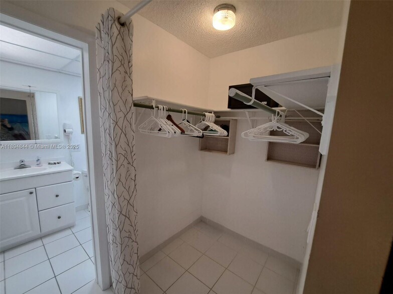 Building Photo - 201 178th Dr