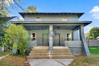 Building Photo - 724-724 Adams St SE