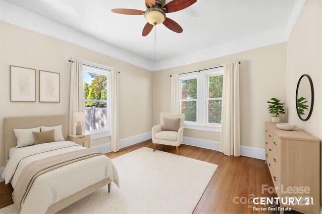 Building Photo - 604 Pearl Ave