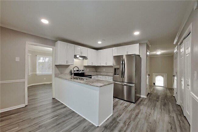 Building Photo - 880 Burning Bush Dr