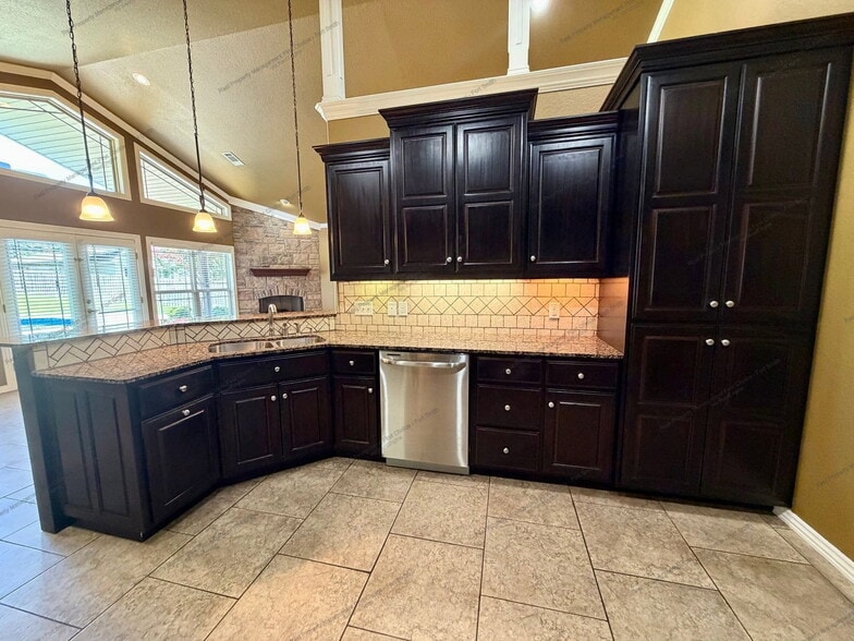 Building Photo - 3718 Brighton Pl