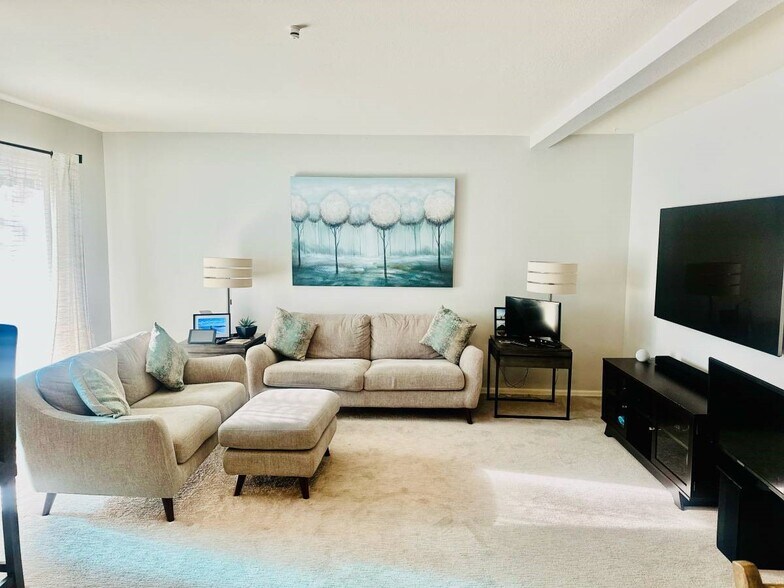 Primary Photo - 3850 Paseo del Prado