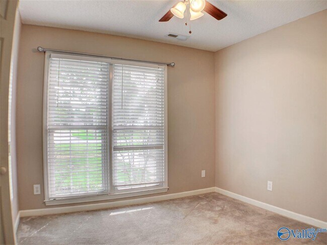 Building Photo - 109 Marysa Dr