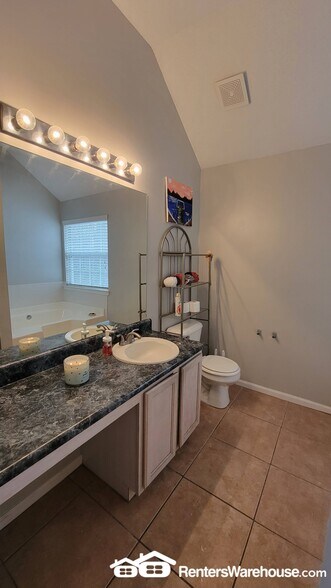 Building Photo - 3045 Stonebridge Creek Dr
