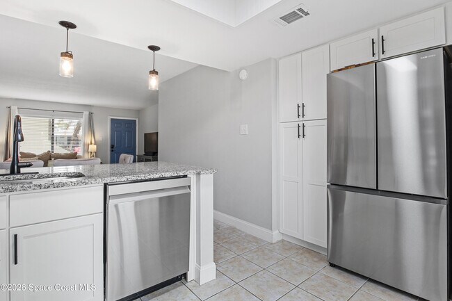 Building Photo - 1515 Huntington Ln