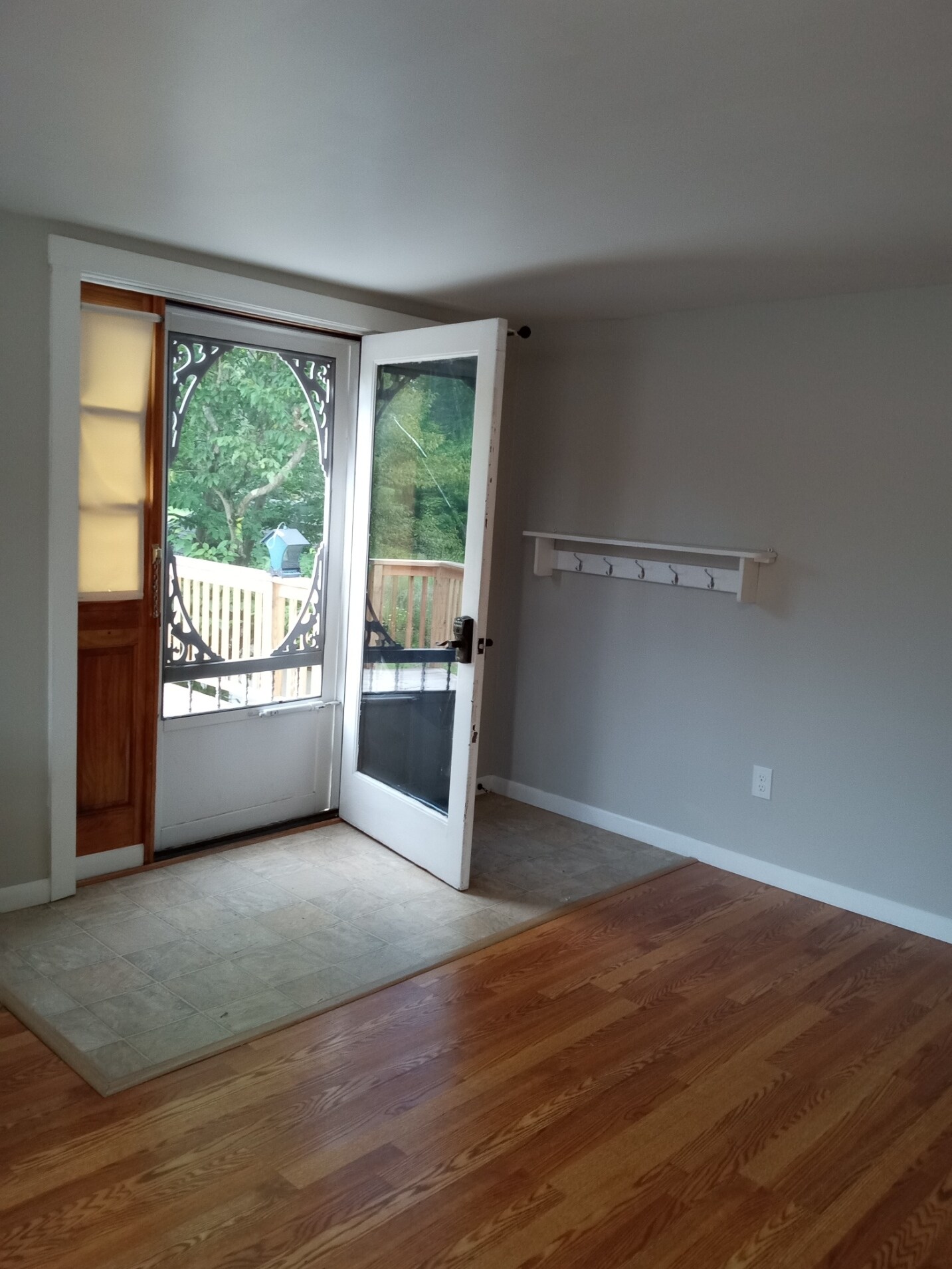 Entrance door - 15236 NY-30