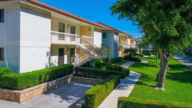 Unit Exterior / Community - 935 Sweetwater Ln