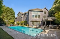 Building Photo - Stunning Bull Mountain Estate