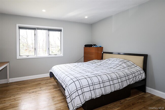 Building Photo - 11 Otsego Ave