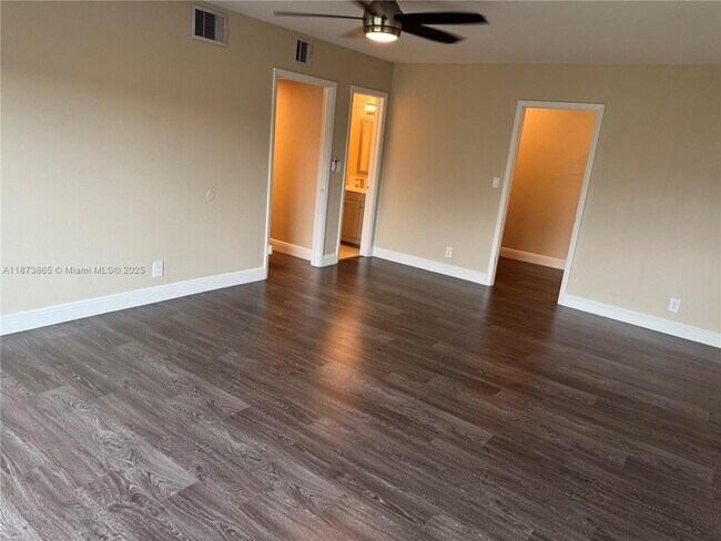 Building Photo - 9450 SW 61st Way