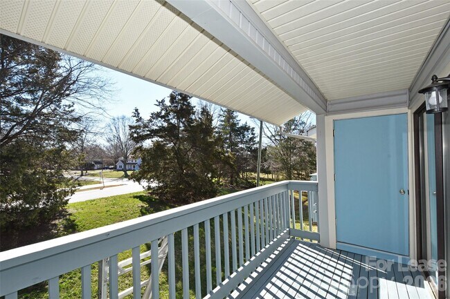 Building Photo - 11185 Harrowfield Rd