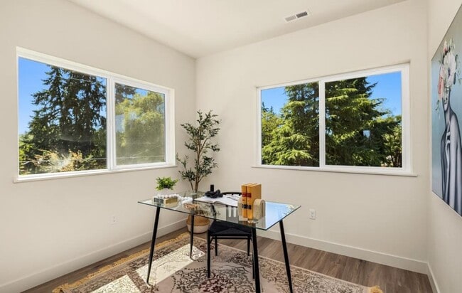 Building Photo - 6628 52nd Ave W