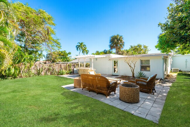 Building Photo - 321 Forsyth St