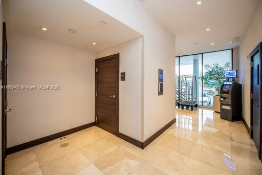 Building Photo - 20505 E Country Club Dr