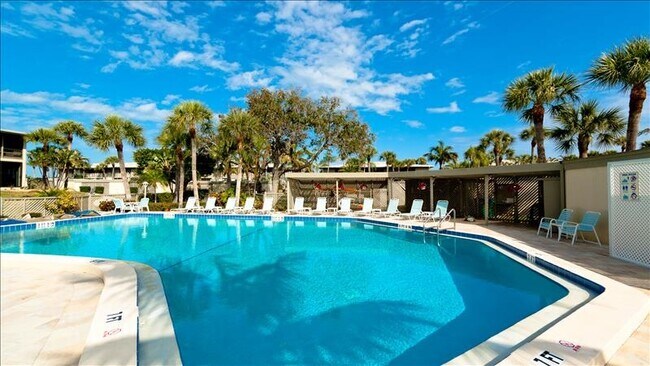 Private pool - 6400 Flotilla Dr