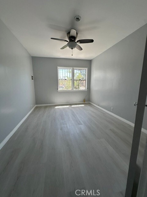 Building Photo - 8811 S Budlong Ave