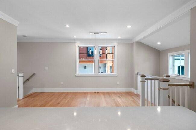 Building Photo - 799 Heath St