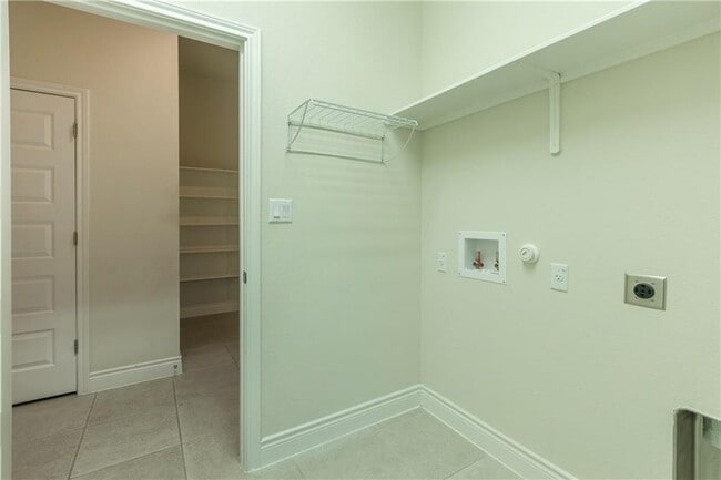 Building Photo - 124 Crooked Trail