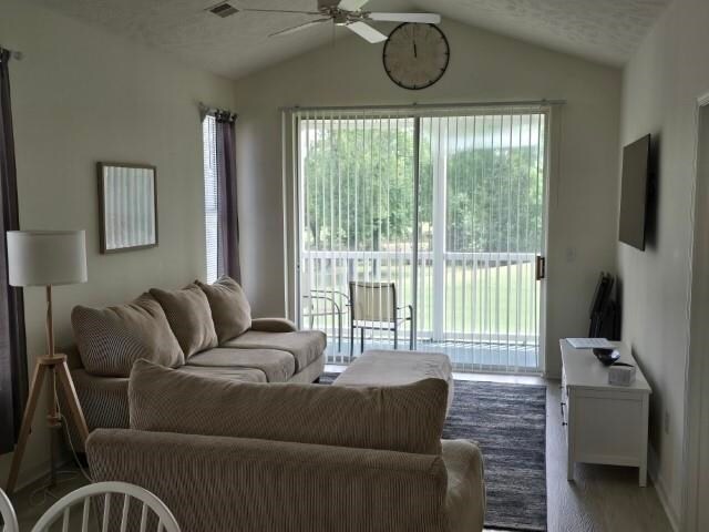 Building Photo - 640 River Oaks Dr