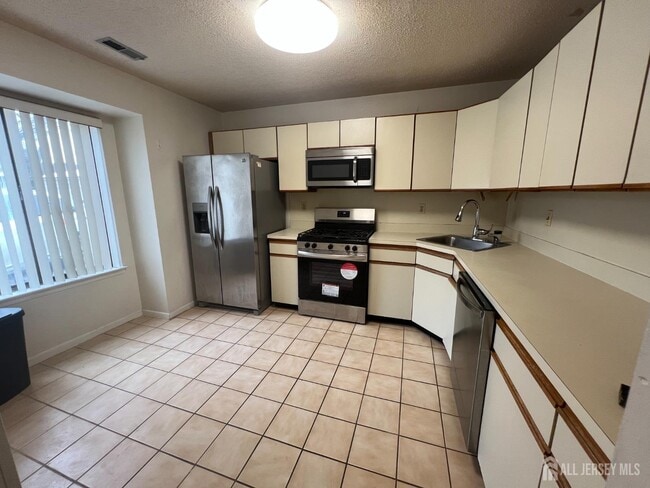 Building Photo - 89 Gate House Ln