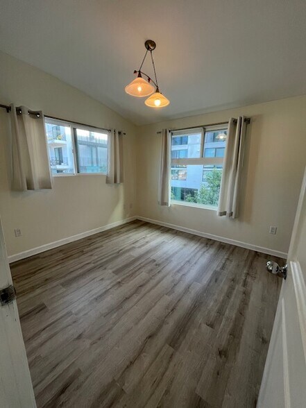 East bedroom - 2527 Union St