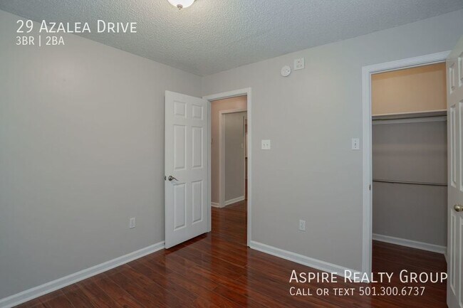 Building Photo - 29 Azalea Dr