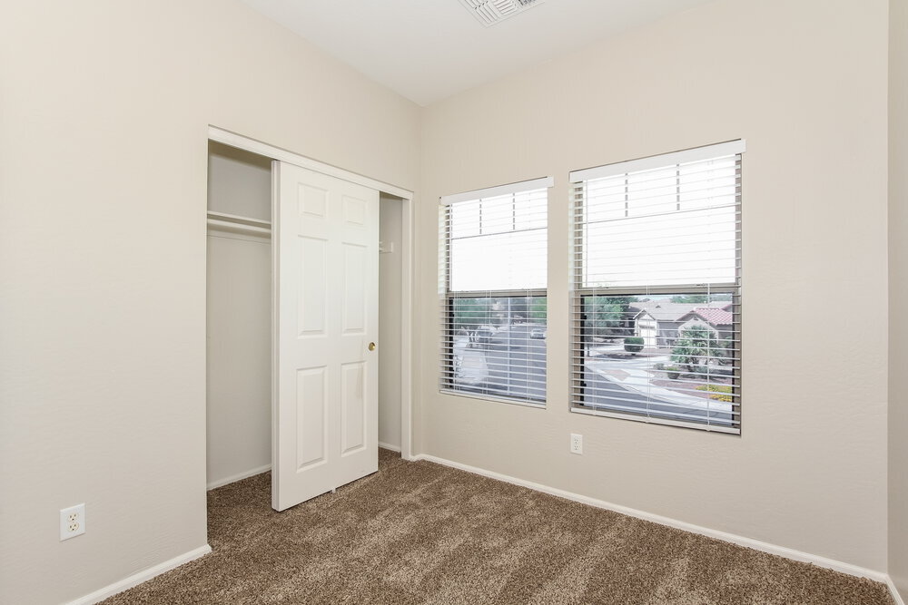 Building Photo - 13875 W Mauna Loa Ln