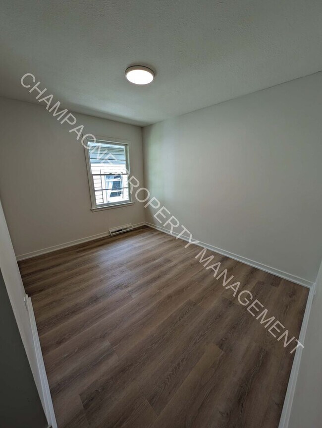 Building Photo - Modern Home in Waldo