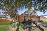 Building Photo - 2710 Golden Creek Ln