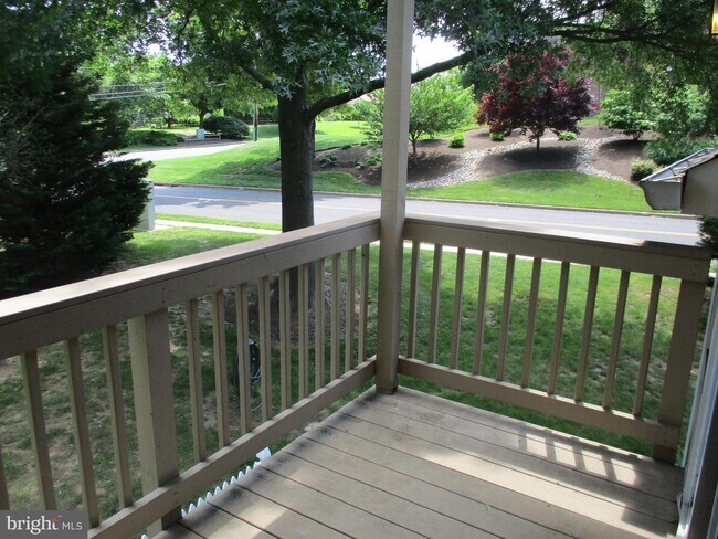 Building Photo - 204 Beacon Hill Dr
