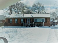 Building Photo - AUSTINTOWN 3 BEDROOM RANCH HOUSE