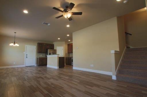 Primary Photo - Little Piece of HEAVEN~3/2.5 Home w/ Open ...