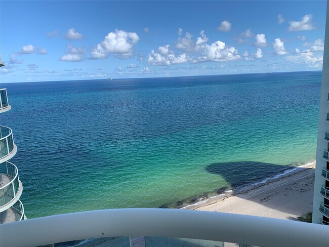 Building Photo - 3410 Galt Ocean Dr