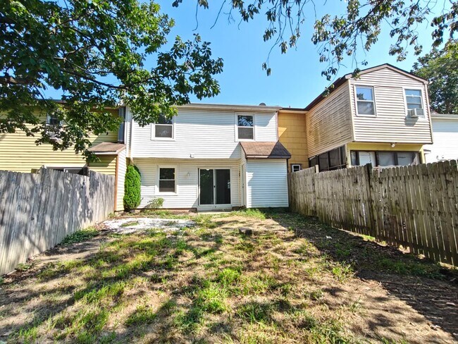 Building Photo - 88 Berkshire Rd
