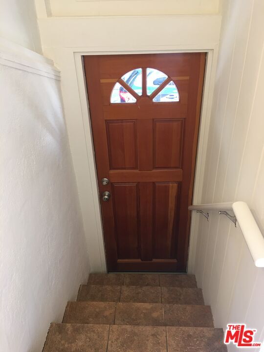 Building Photo - 9052 Elevado Ave