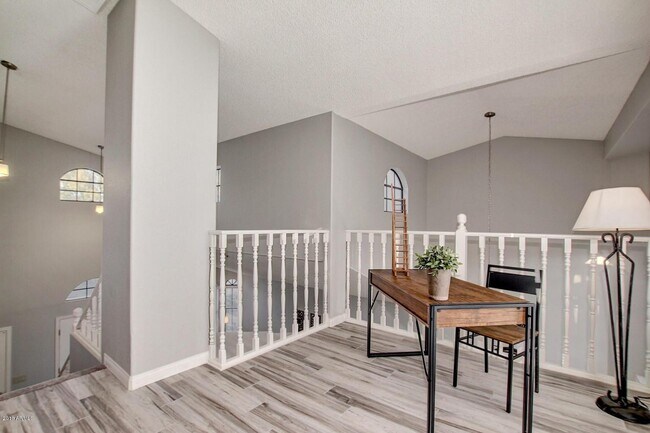 Building Photo - 4435 E Amberwood Dr