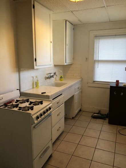 Primary Photo - 393 N Euclid Ave