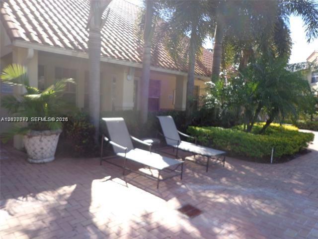 Building Photo - 1267 SW 46th Ave