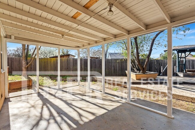 Building Photo - 2416 60th St